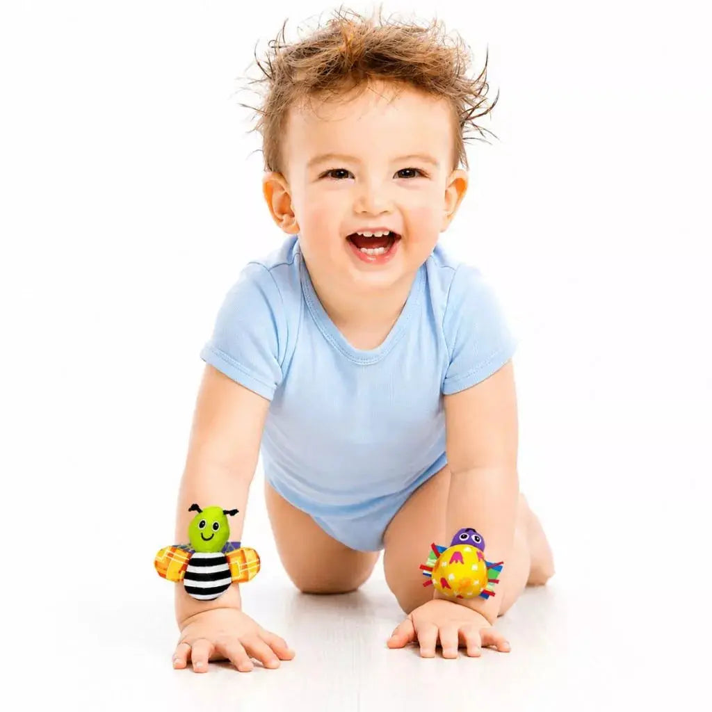 Kit Meias e Pulseiras Sensorial Bebê 4 Peças Chocalho Educativo Estimulação Motora Visual Auditiva Montessori Infantil AgoraFacilita